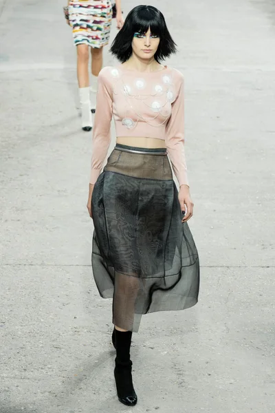 Look 70